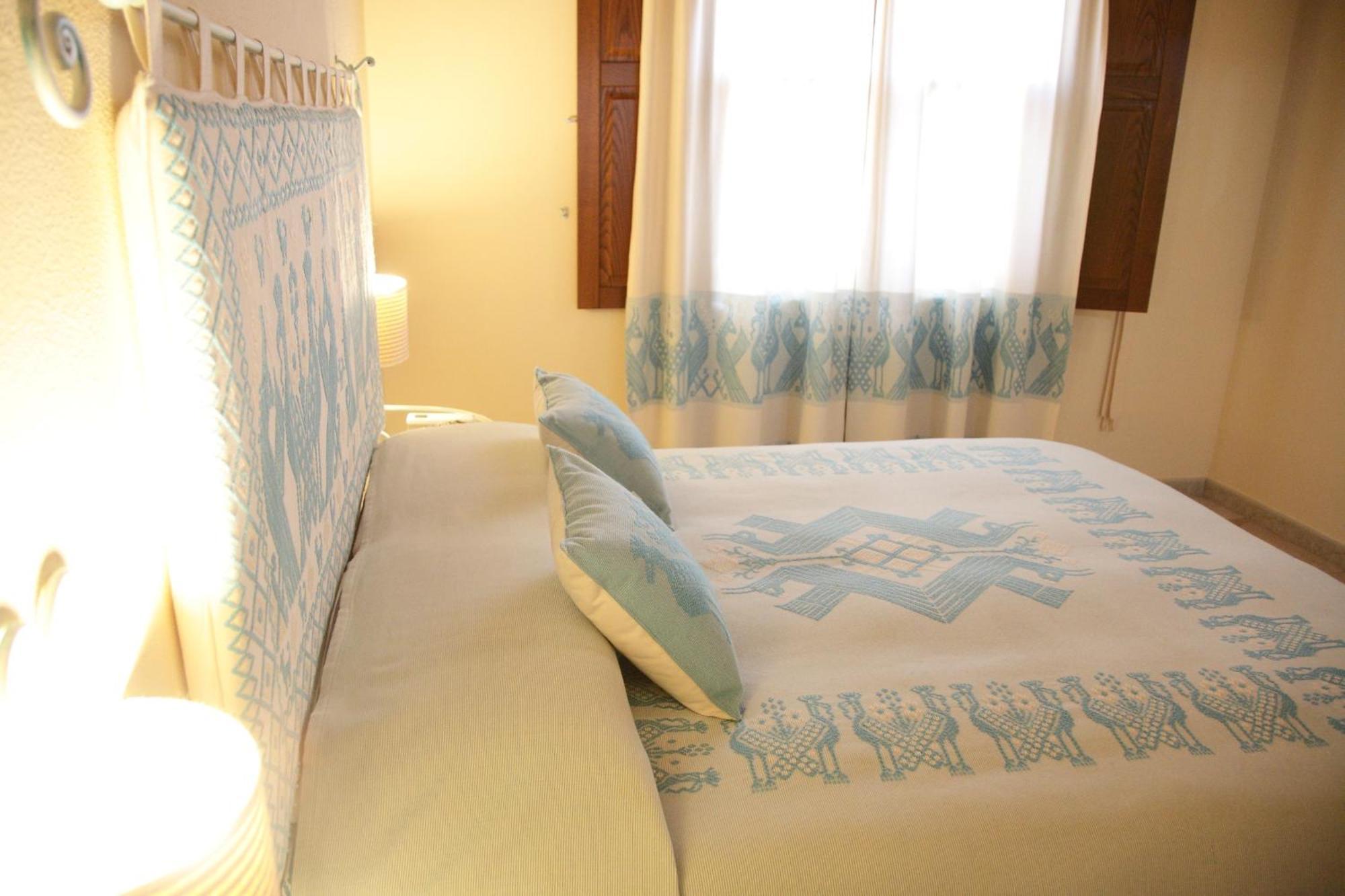 B&B Monte Prama Càbras Buitenkant foto